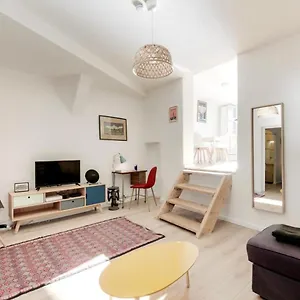 Air-conditioned With A Small Furnished Terrace In The Center Aix-en-Provence